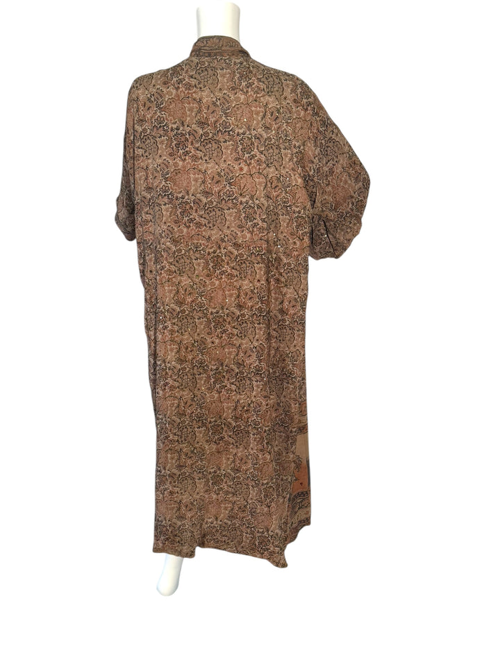 Inside back view of reversible kimono in tan black and rust floral with gold embroidery
